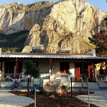 Case Cala Bucerno Castelluzzo Room photo